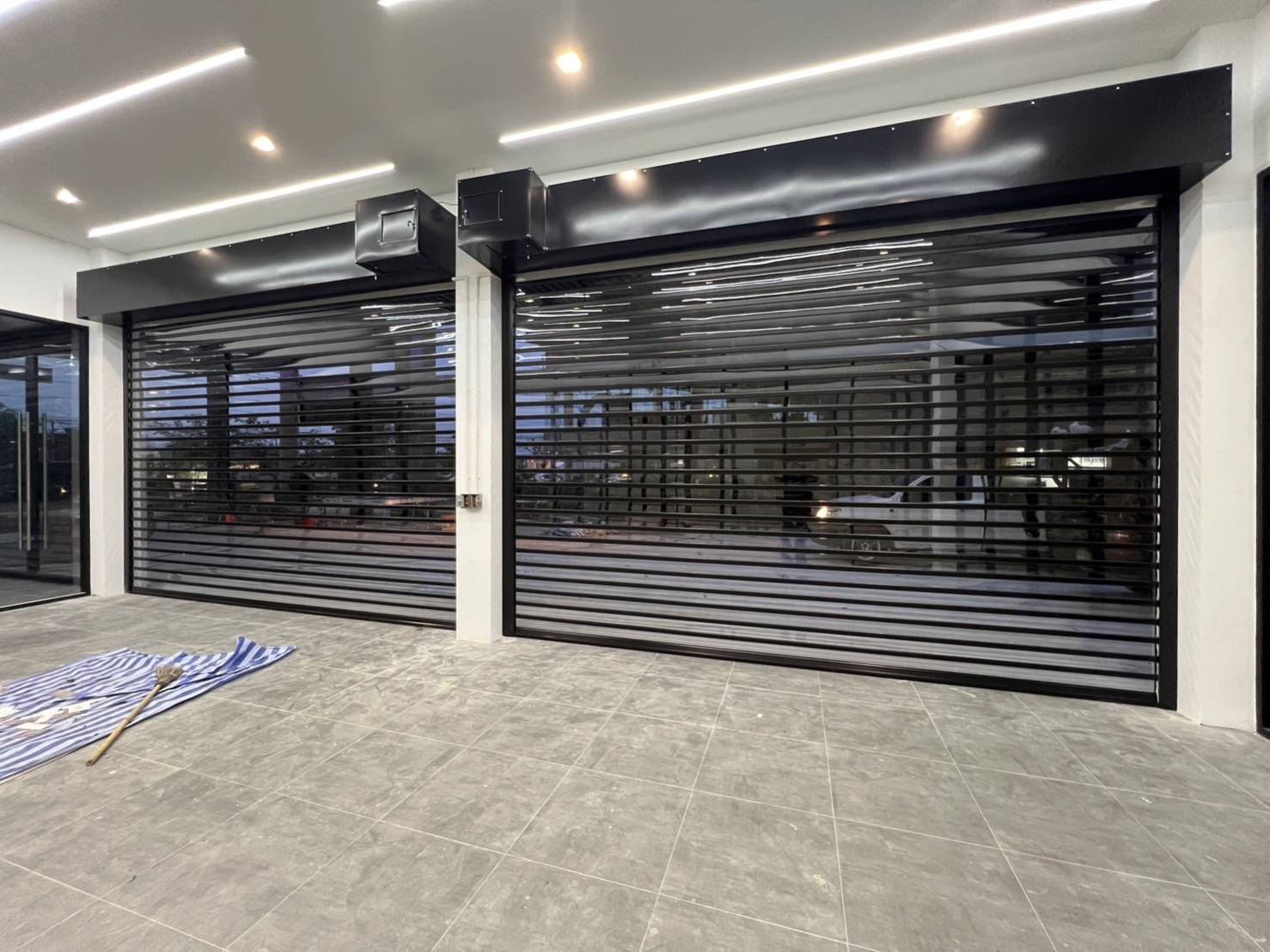 ประตูม้วนแบบใสโพลีคาร์บอเนต